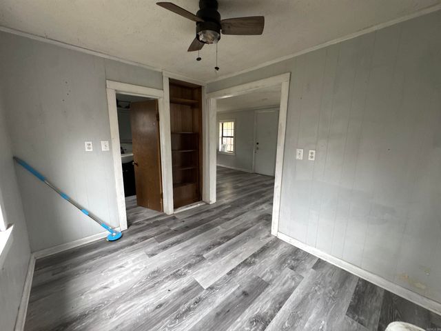 1028 Lincoln St Street, Malvern, AR 72104