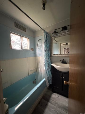 1028 Lincoln St Street, Malvern, AR 72104