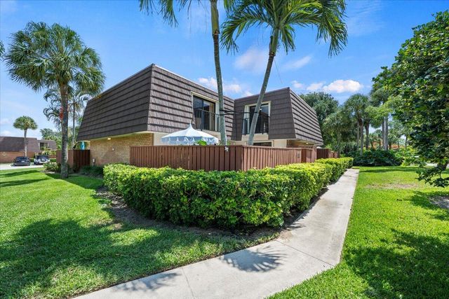 2029 20th Court, Jupiter, FL 33477