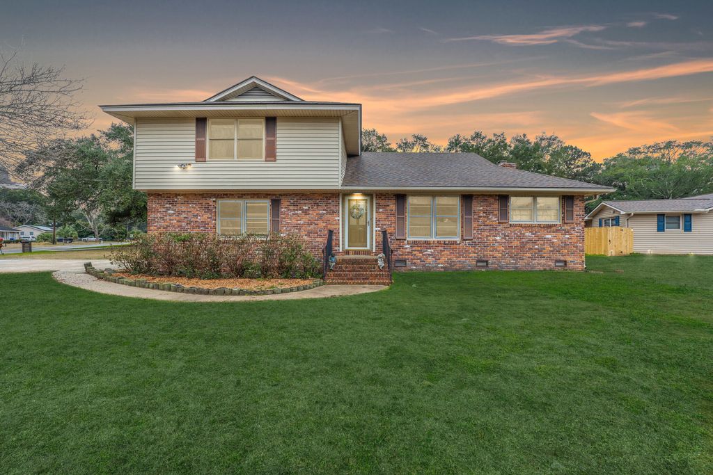 1333 Julian Clark Road, Charleston, SC 29412