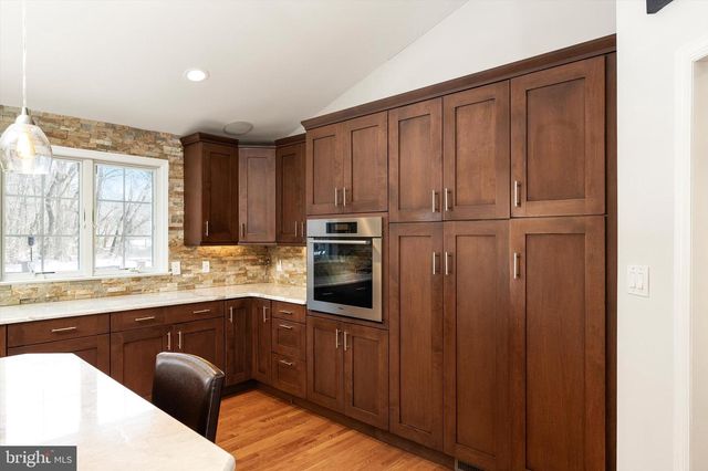 327 GORDON ROAD, Robbinsville, NJ 08691