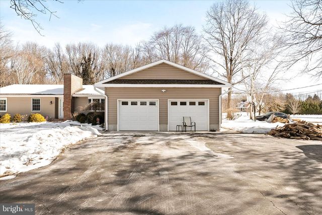 327 GORDON ROAD, Robbinsville, NJ 08691