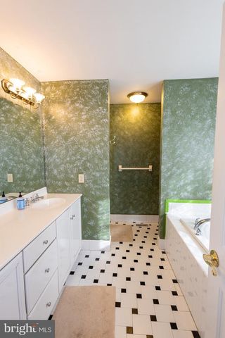 616 YARDLEY LN, Downingtown, PA 19335