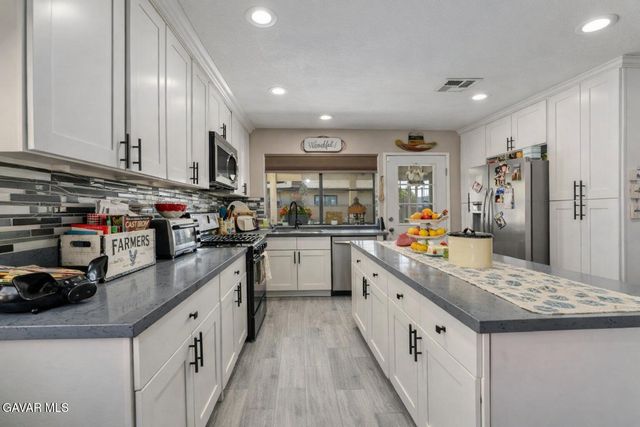 44804 Lorimer Avenue, Lancaster, CA 93534