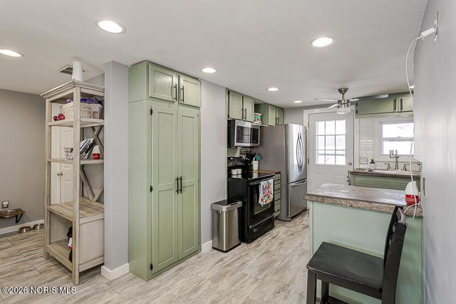 5857 Pickard Drive, Toledo, OH 43613