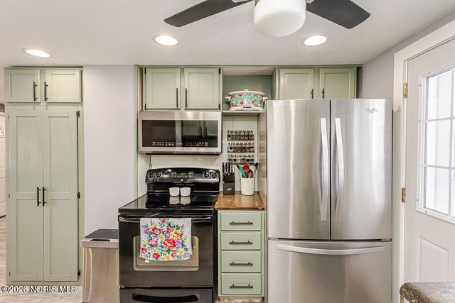 5857 Pickard Drive, Toledo, OH 43613