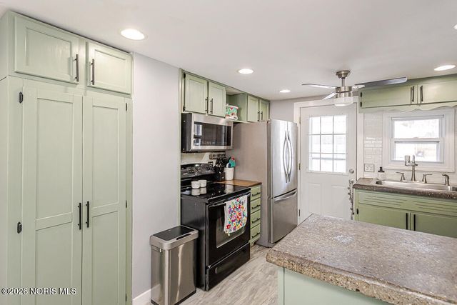 5857 Pickard Drive, Toledo, OH 43613