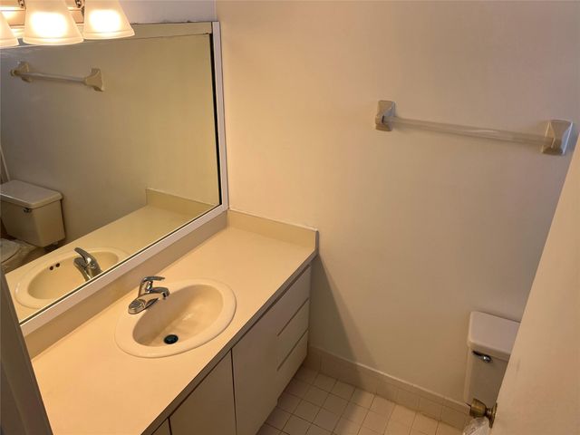 2941 NW 92nd Avenue, Coral Springs, FL 33065