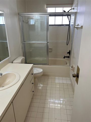 2941 NW 92nd Avenue, Coral Springs, FL 33065