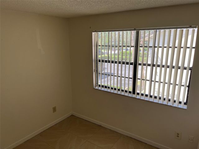2941 NW 92nd Avenue, Coral Springs, FL 33065