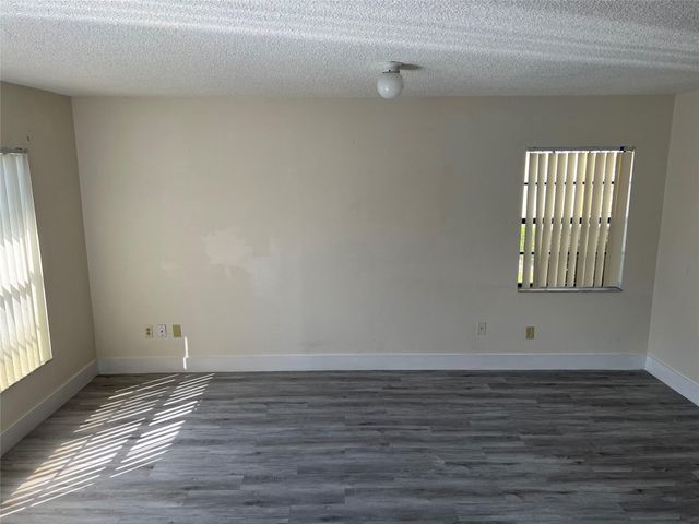 2941 NW 92nd Avenue, Coral Springs, FL 33065
