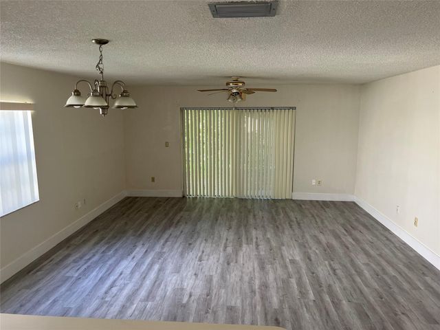 2941 NW 92nd Avenue, Coral Springs, FL 33065
