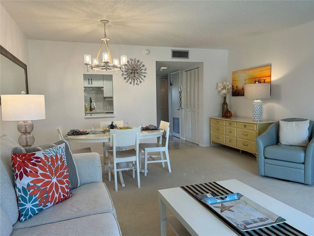 8625 MIDNIGHT PASS ROAD 305B, Sarasota, FL 34242