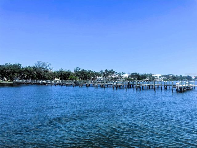 8625 MIDNIGHT PASS ROAD 305B, Sarasota, FL 34242