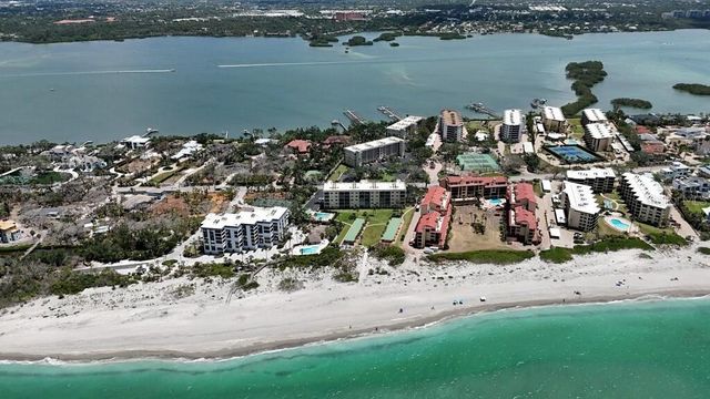 8625 MIDNIGHT PASS ROAD 305B, Sarasota, FL 34242