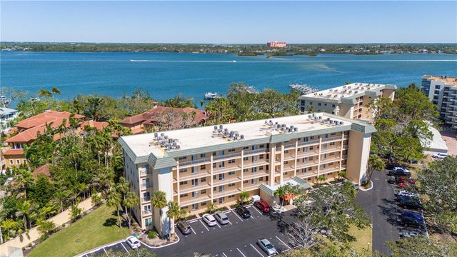 8625 MIDNIGHT PASS ROAD 305B, Sarasota, FL 34242