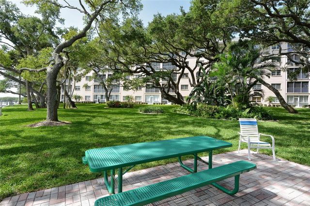 8625 MIDNIGHT PASS ROAD 305B, Sarasota, FL 34242