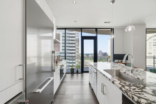 1409 Post Oak Boulevard 1903, Houston, TX 77056