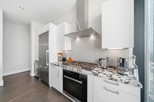 1409 Post Oak Boulevard 1903, Houston, TX 77056