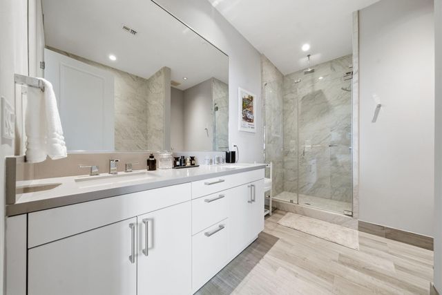 1409 Post Oak Boulevard 1903, Houston, TX 77056