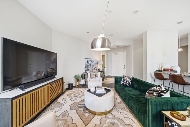 1409 Post Oak Boulevard 1903, Houston, TX 77056