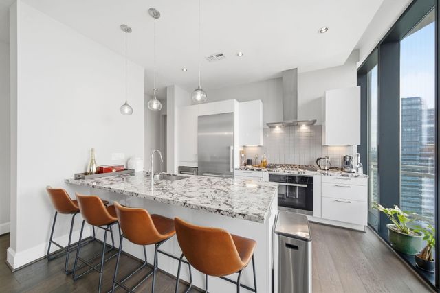 1409 Post Oak Boulevard 1903, Houston, TX 77056