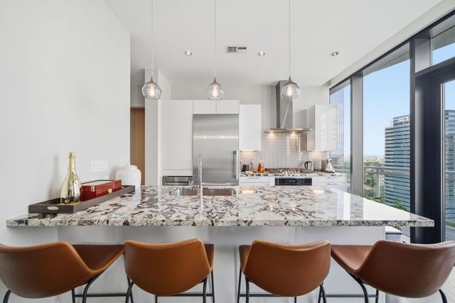 1409 Post Oak Boulevard 1903, Houston, TX 77056