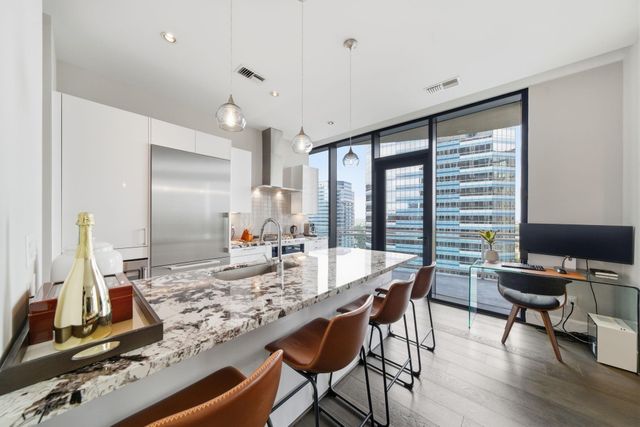 1409 Post Oak Boulevard 1903, Houston, TX 77056