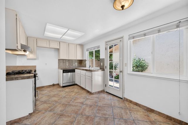 8488 Old Ranch Rd, Orangevale, CA 95662