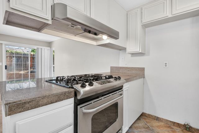 8488 Old Ranch Rd, Orangevale, CA 95662