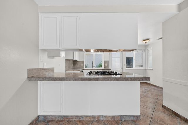 8488 Old Ranch Rd, Orangevale, CA 95662