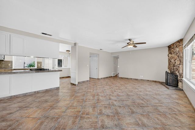 8488 Old Ranch Rd, Orangevale, CA 95662