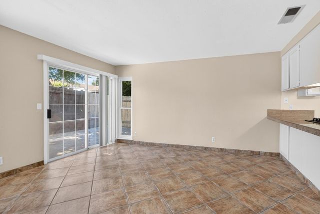 8488 Old Ranch Rd, Orangevale, CA 95662