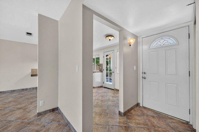 8488 Old Ranch Rd, Orangevale, CA 95662