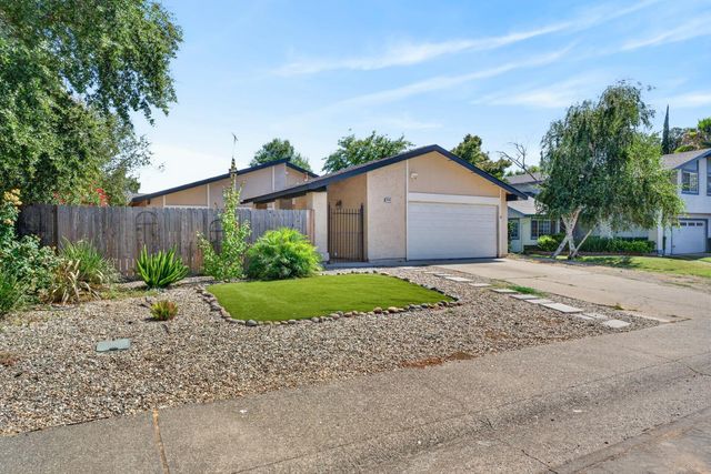 8488 Old Ranch Rd, Orangevale, CA 95662