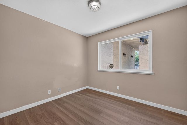 8488 Old Ranch Rd, Orangevale, CA 95662