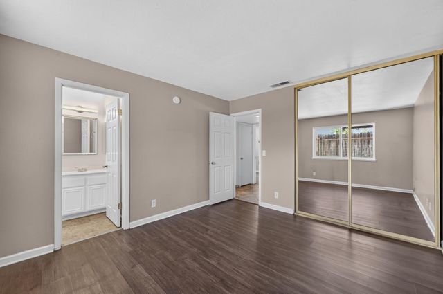 8488 Old Ranch Rd, Orangevale, CA 95662
