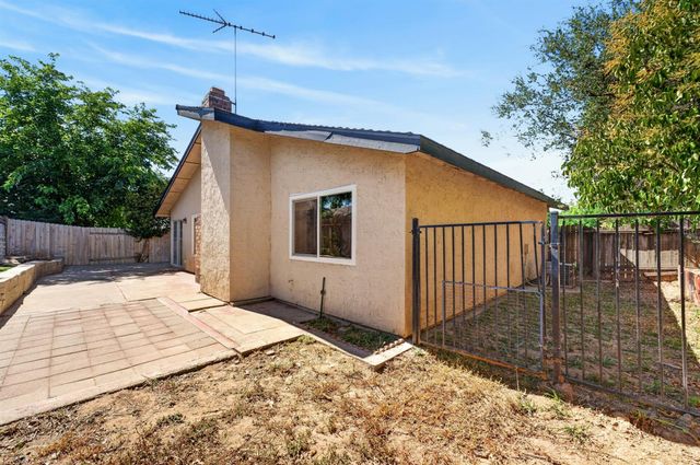 8488 Old Ranch Rd, Orangevale, CA 95662