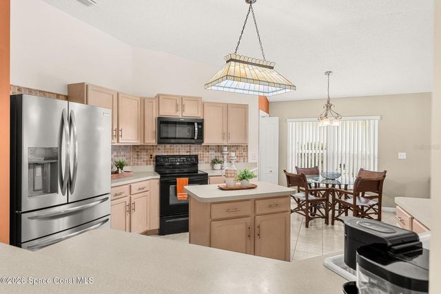 992 SHAW CIRCLE, Melbourne, FL 32940