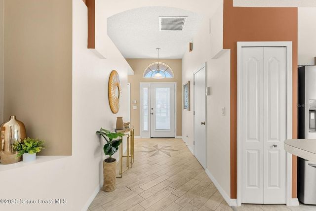 992 SHAW CIRCLE, Melbourne, FL 32940