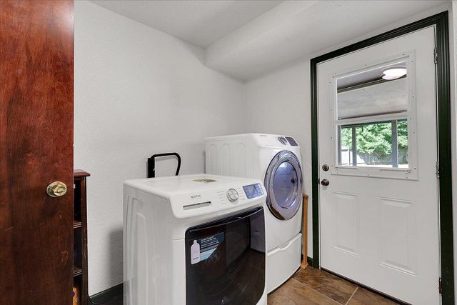 6809 Kermit Ln, Fair Oaks, CA 95628