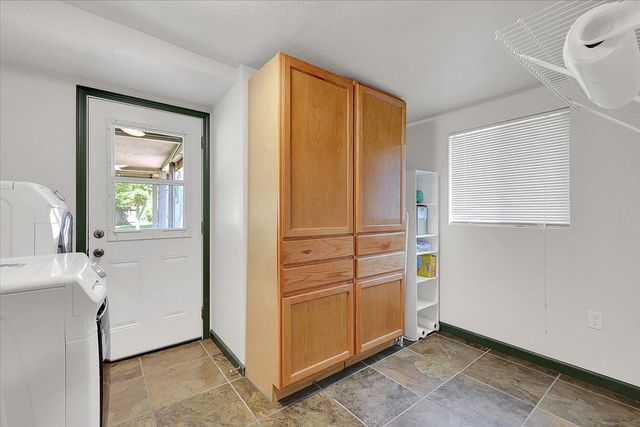 6809 Kermit Ln, Fair Oaks, CA 95628