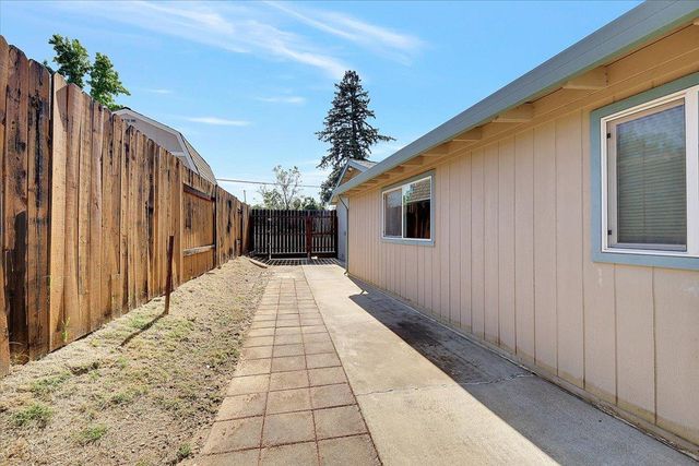 6809 Kermit Ln, Fair Oaks, CA 95628