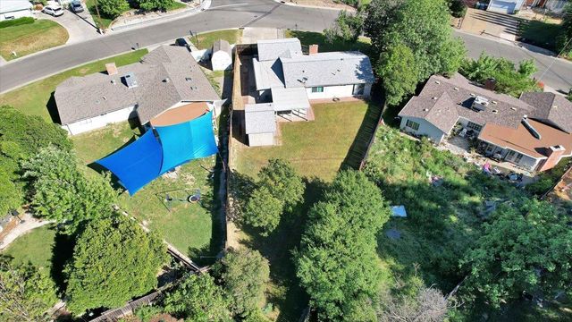 6809 Kermit Ln, Fair Oaks, CA 95628