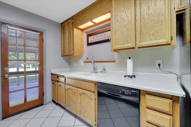 6809 Kermit Ln, Fair Oaks, CA 95628