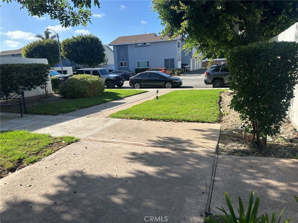 Image 25 of property listing at 9704 Bickley, Huntington Beach, CA 92646