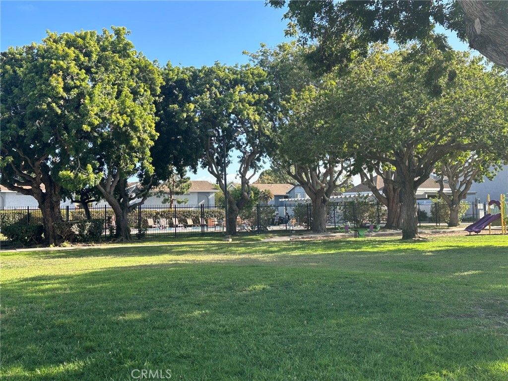 Image 26 of property listing at 9704 Bickley, Huntington Beach, CA 92646