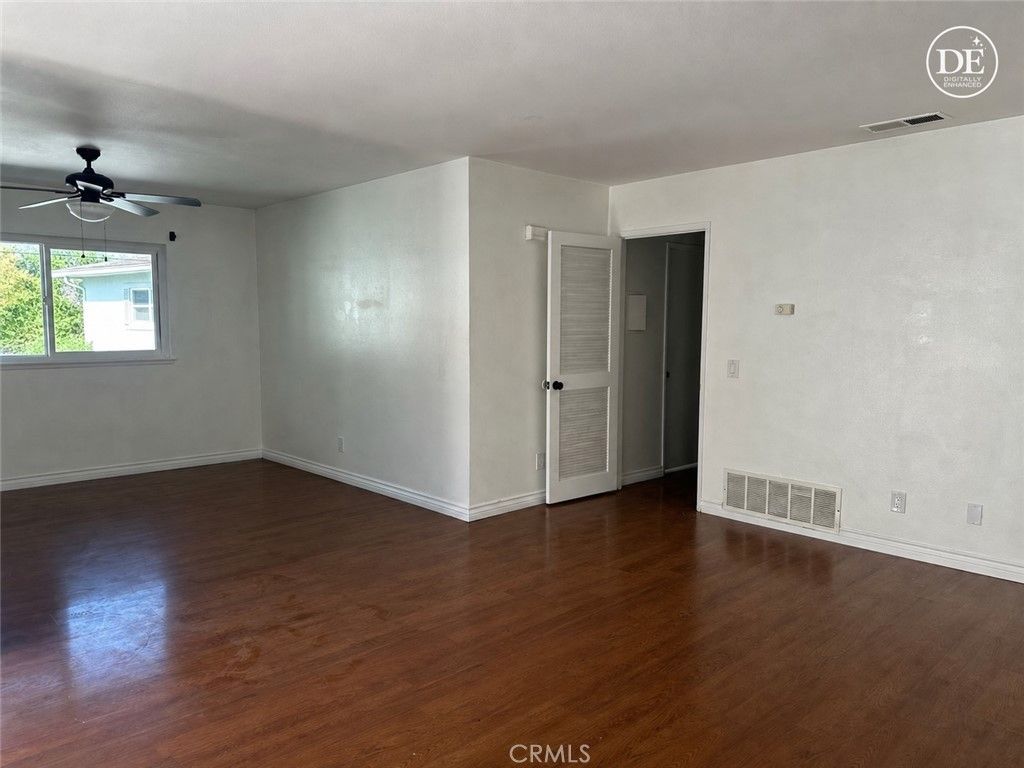 Image 5 of property listing at 9704 Bickley, Huntington Beach, CA 92646