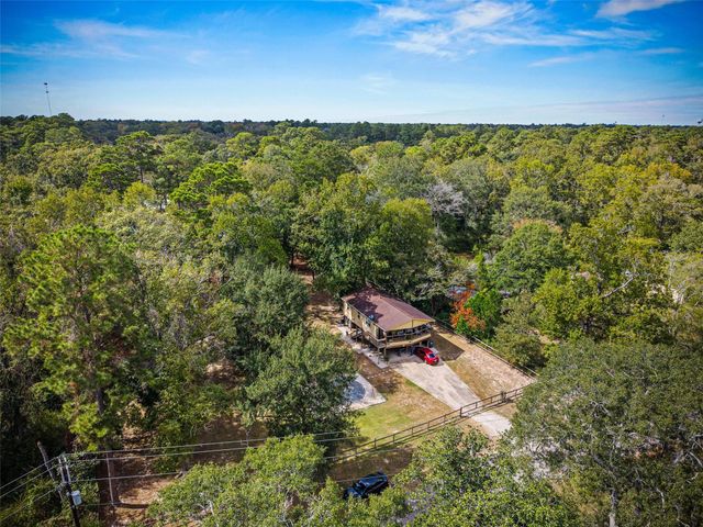 123 White Oak Drive N, Woodbranch, TX 77357