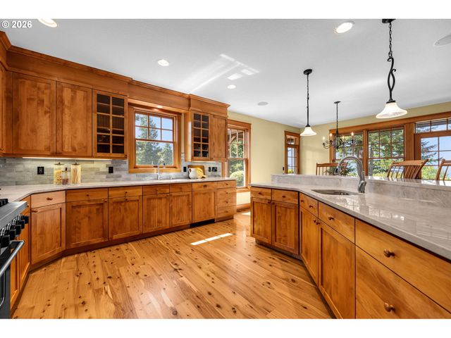 30100 Ne LIVINGSTON MOUNTAIN Cir, Camas, WA 98607